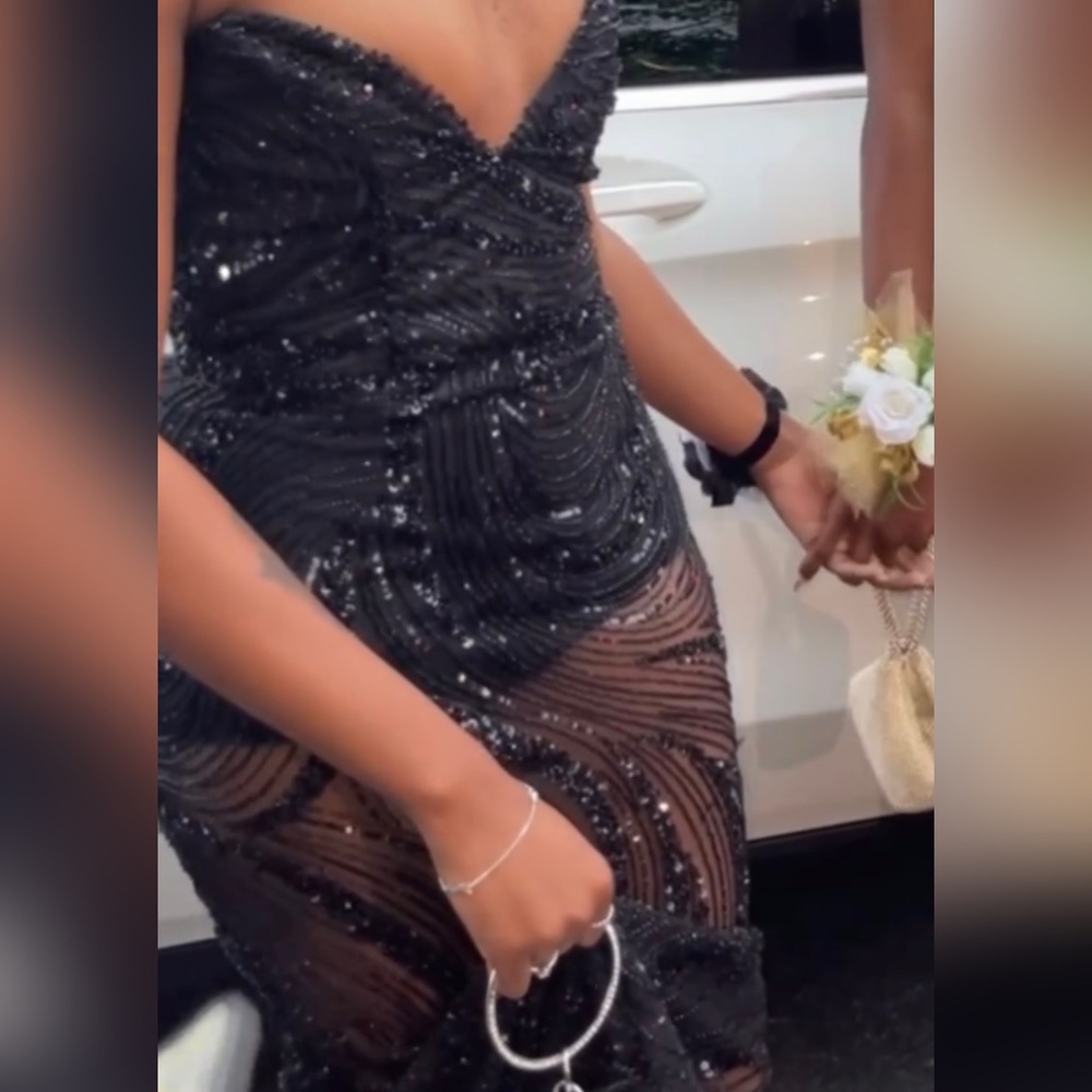 Black prom dress